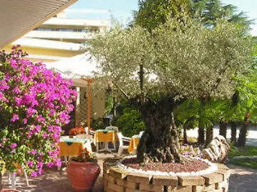 Hotel Lanterna 2*