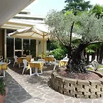 Lanterna Hotel 2*
