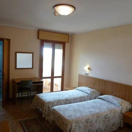 Ξενοδοχείο Lanterna 2*