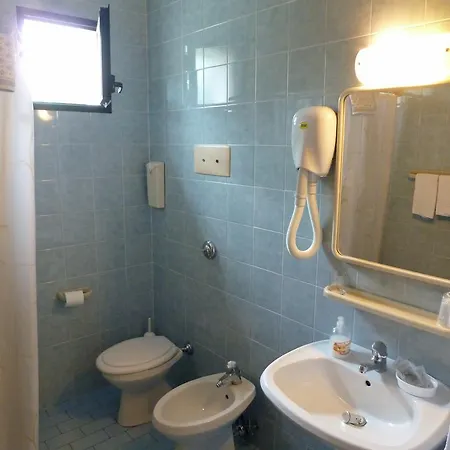 فندق Lanterna 2*