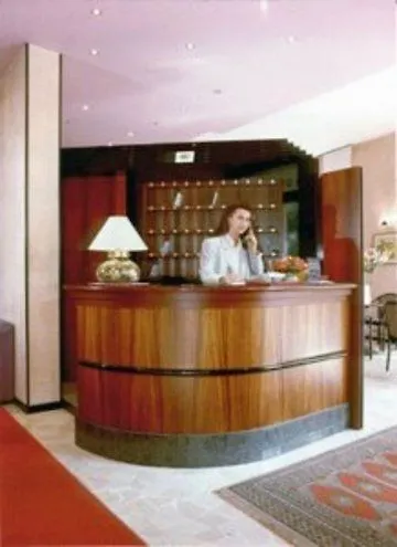 Lanterna Hotel 2*